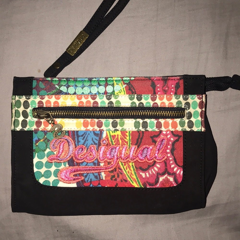 Desigual wristlet....dream what you want